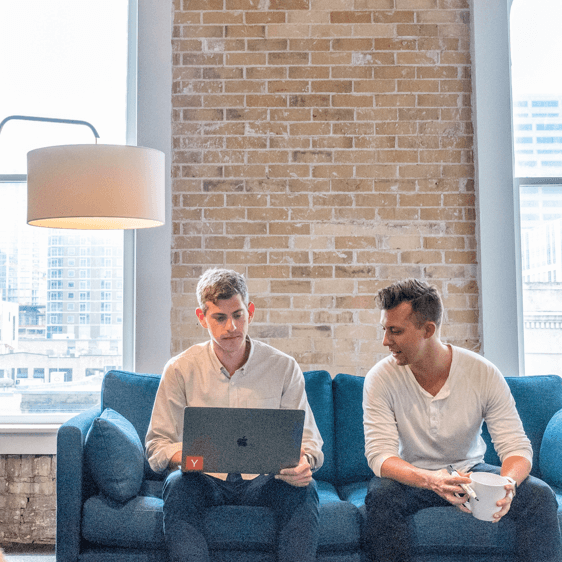 seo consultant walking client through strategy